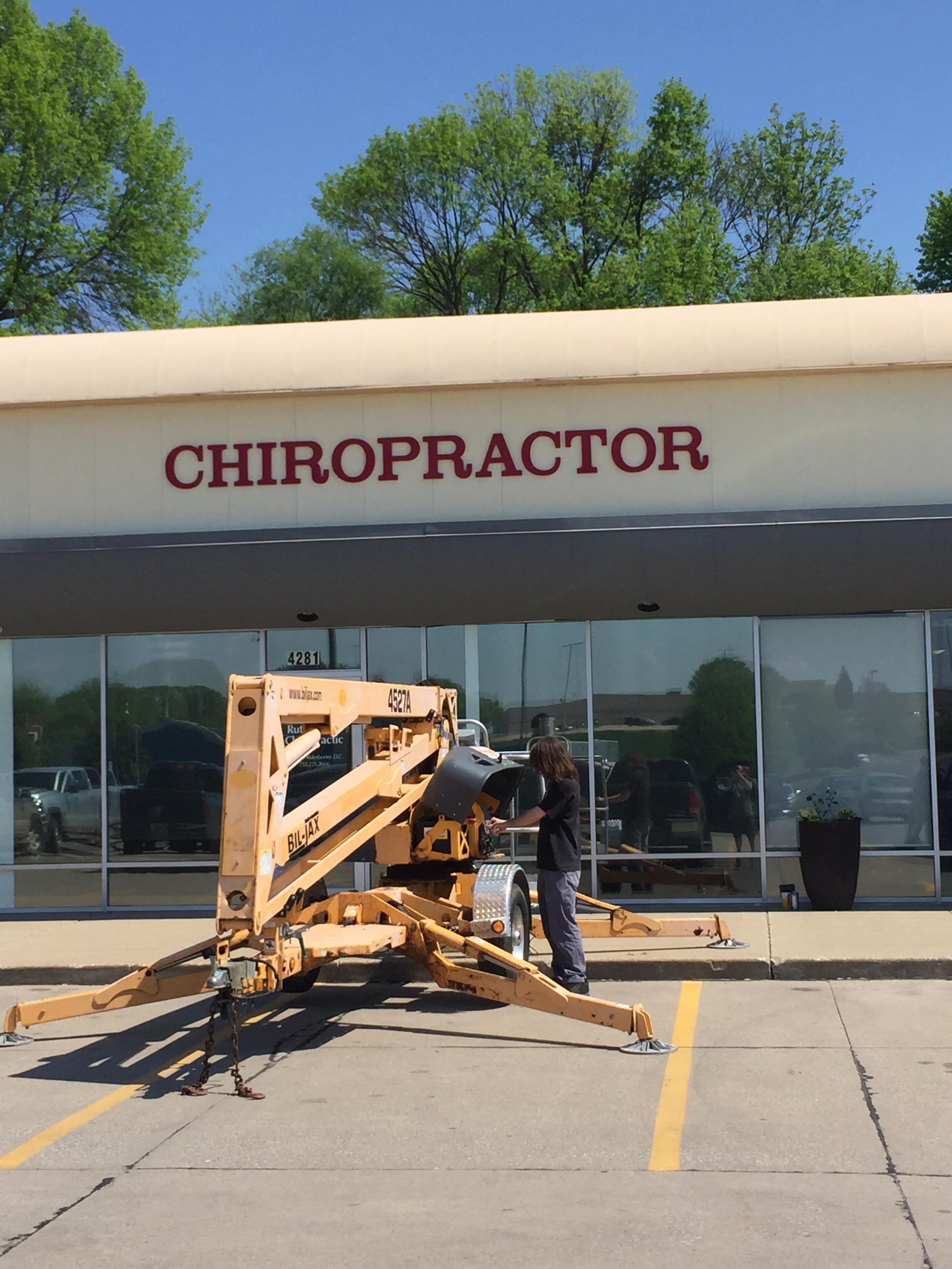 Ruterbories Chiropractor Dimensional Letters